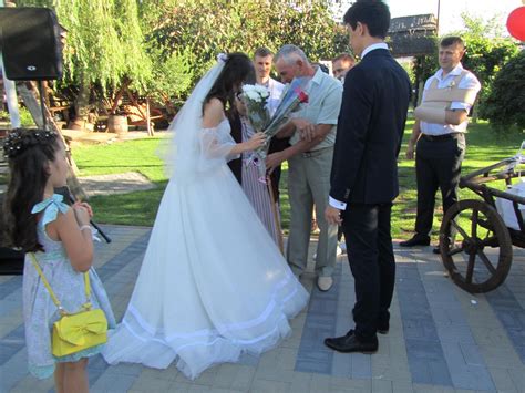 Exploring the Fascinating Moldovan Wedding。